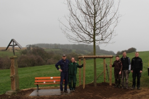 Baumpflanzung am Vlattener Kreuz (Luca-Eiche)  23.03.2019